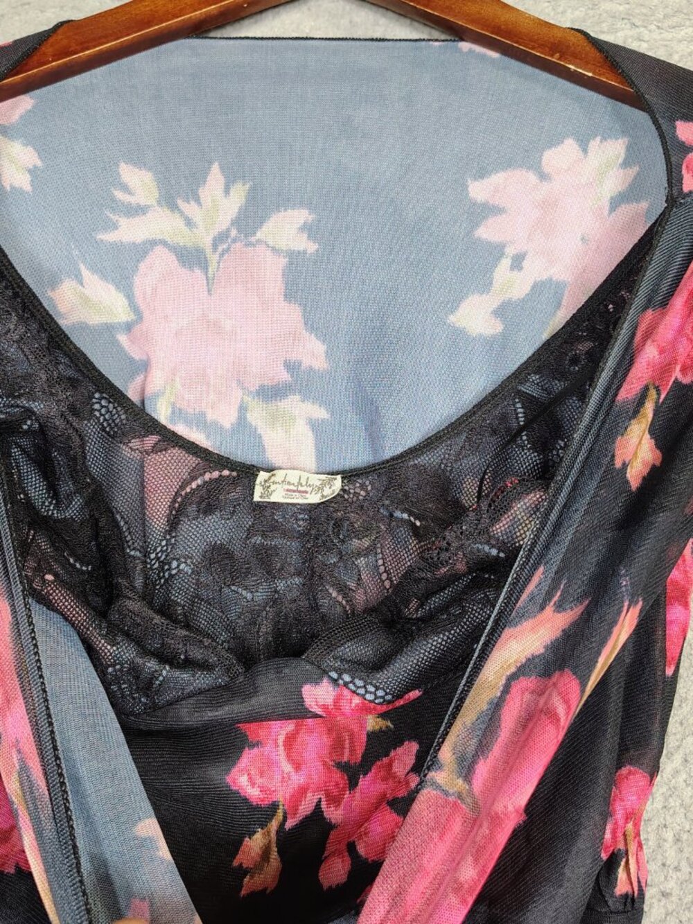 Free People Bodysuit Women's XS Black Pink Floral Off-Shoulder Boho Top NWOT - Picture 9 of 13